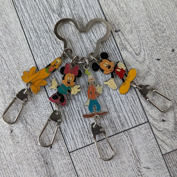 Disney Characters Keychain Metal & Enamel Mickey Head Split Ring w 4 Characters - Picture 2 of 11